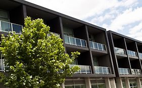 Mawson Lakes Hotel